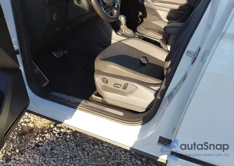 2020 Volkswagen Tiguan 2.0T Se/2.0T Se R-Line Black/2.0T Sel z USA, uszkodzony, nr VIN 3VV2B7AX4LM174180